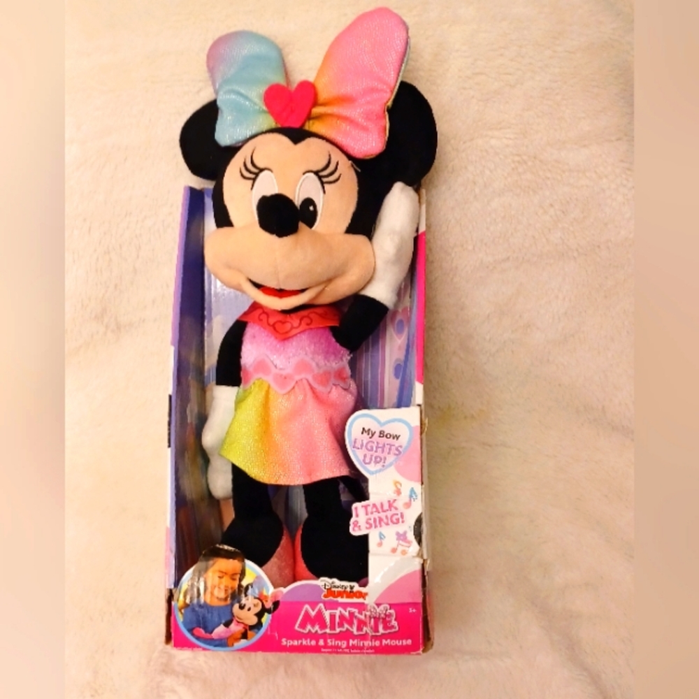 NEW~Disney Junior Minnie Mouse Sparkle and Sing Minnie Mouse 13” Feature Plush